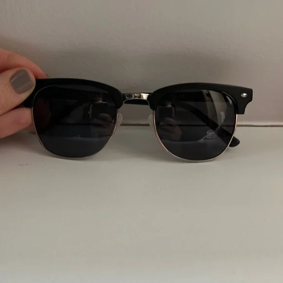 Diff Eyewear Barry Sunglasses Diff Barry Polarized Sunglasses TO-GR09P Tortoise Gold  main image 3